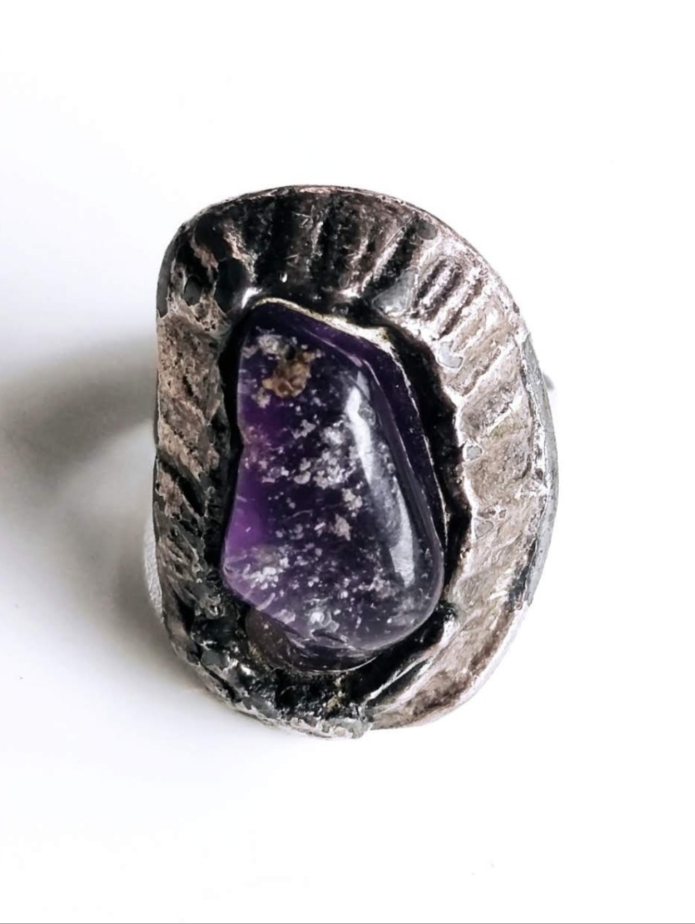 Vintage Brutalist Amethyst Ring